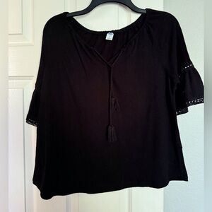 Like new lightweight 3/4 sleeve bojo top. Sz small.
